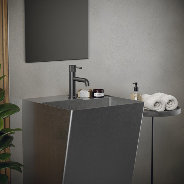 19-3/4" Pedestal Stainless Steel Bathroom Sink In Stainless Steel