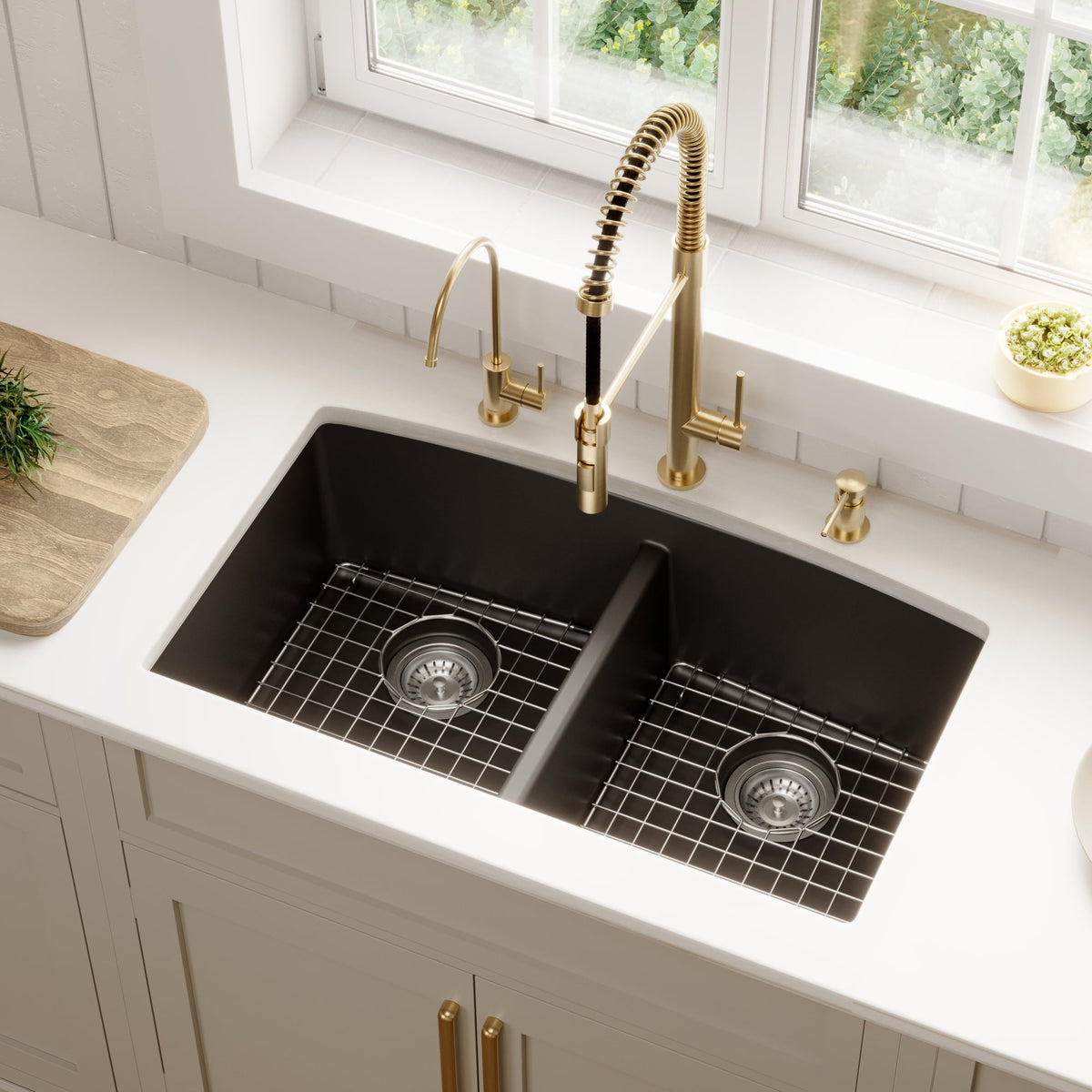 32-1/2" Undermount Double Equal Bowl Quartz Composite Kitchen Sink Kit In Black